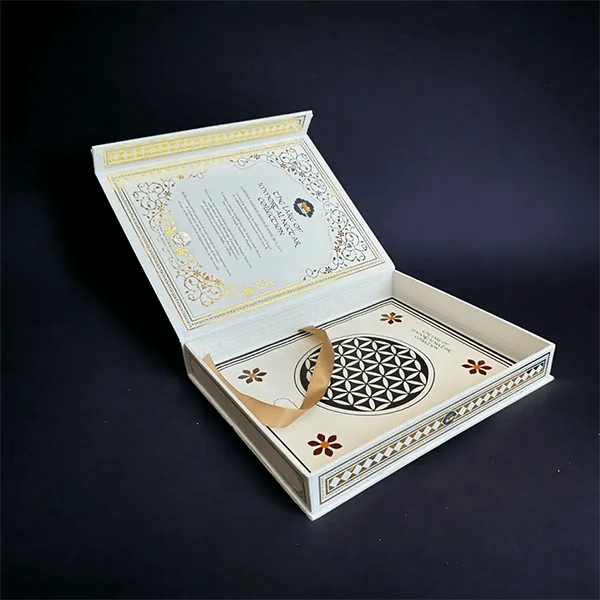 Custom-Book-Boxes-4.webp
